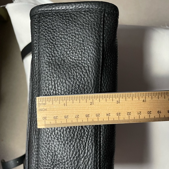 NWT MICHAEL MICHAEL KORS MARGO BLACK SHOULDER BAG. Gold tone hardware - Picture 10 of 11